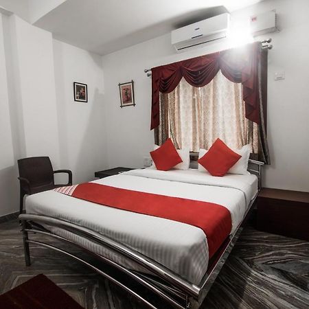 Oyo 14431 Sai Nivas Hotel Гувахати Екстериор снимка