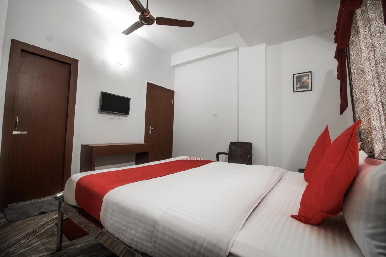 Oyo 14431 Sai Nivas Hotel Гувахати Екстериор снимка