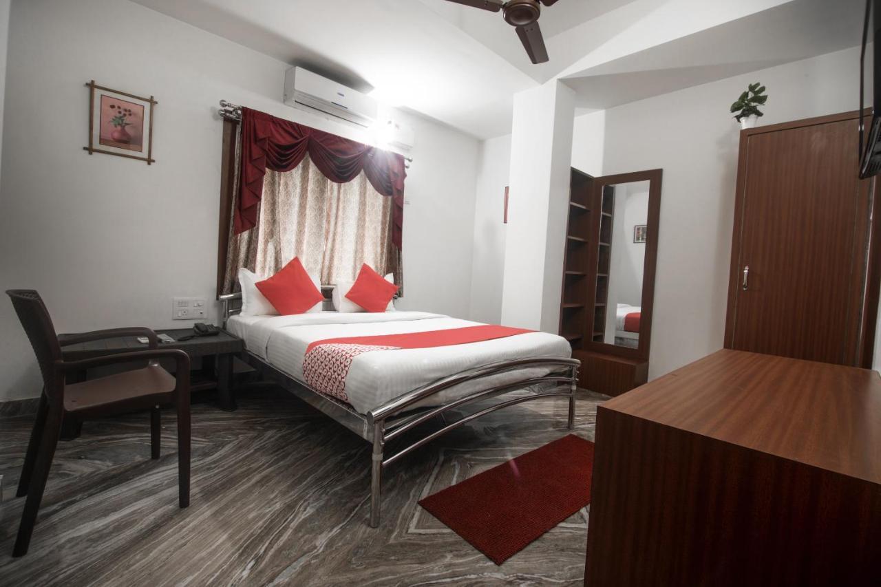 Oyo 14431 Sai Nivas Hotel Гувахати Екстериор снимка